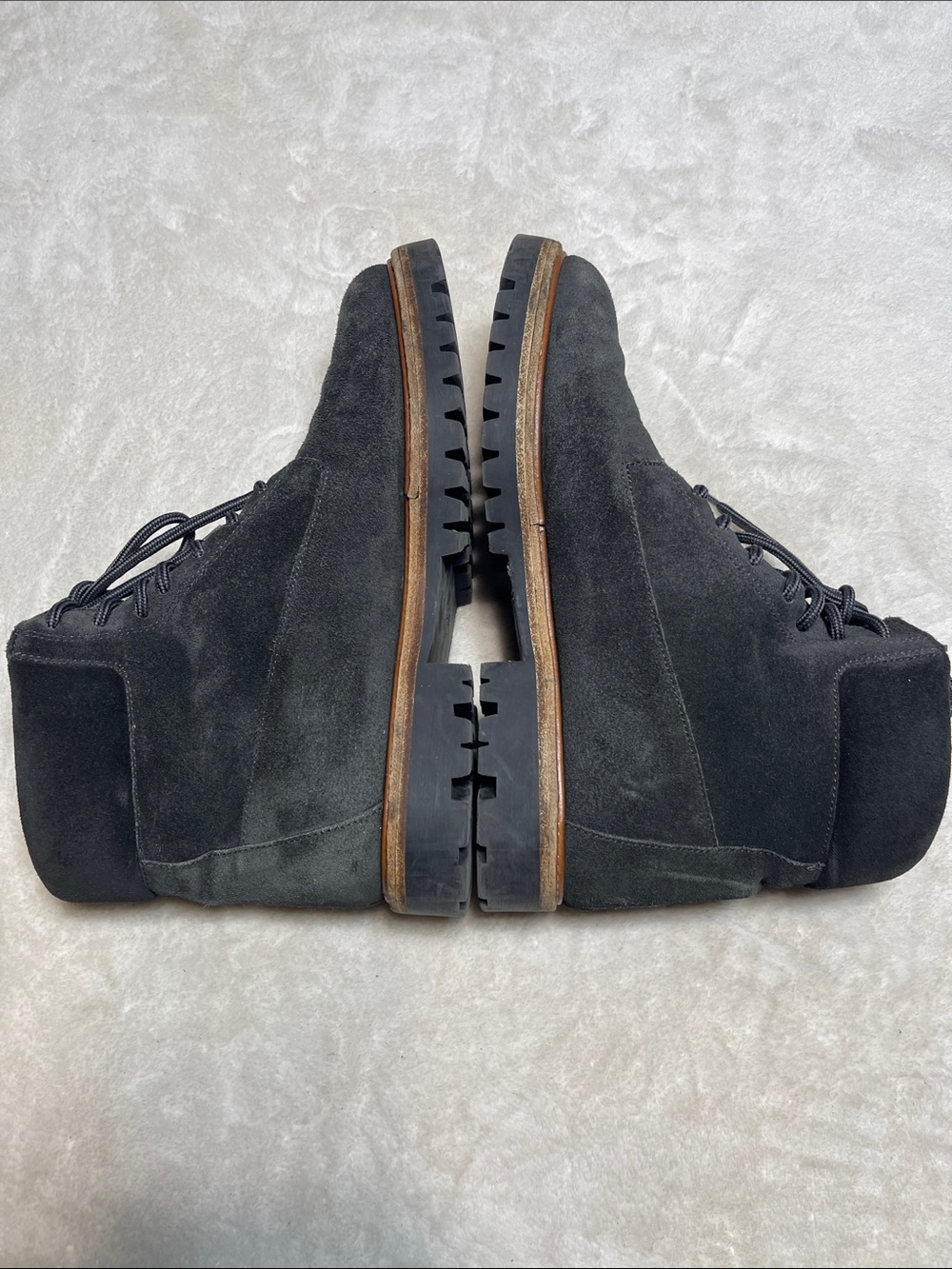 Vince Black Suede Lug Sole Ankle Boots Size 8 Women’s - Picture 5 of 10